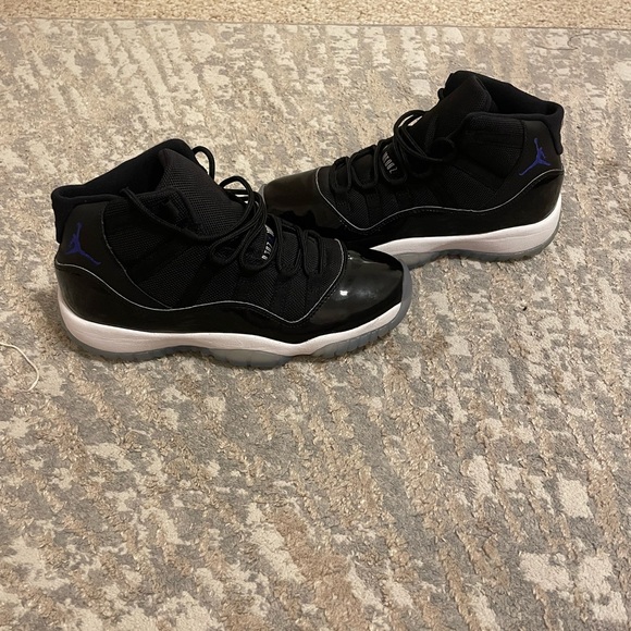 Jordan 11 space jams - Picture 4 of 6
